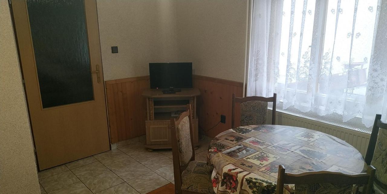 Dovolenkový dom s tromi spálňami Zuberec Exterior foto